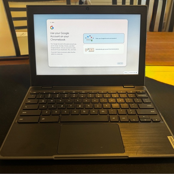 Lenovo 100e Chromebook 2nd Gen - Black - Picture 2 of 8